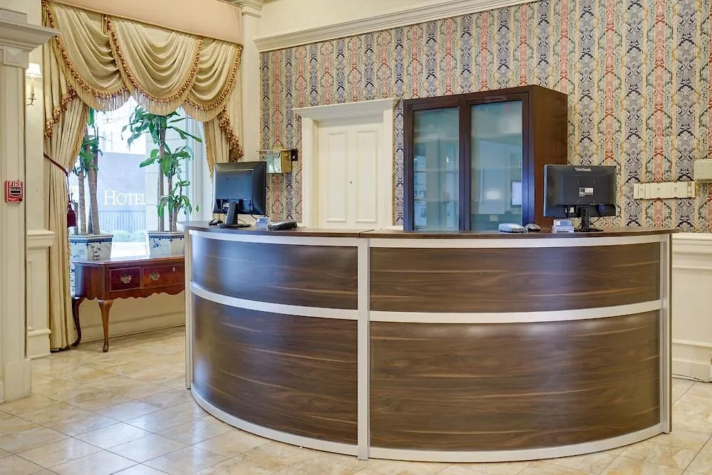 Hotel Le Meridien St. Louis Downtown