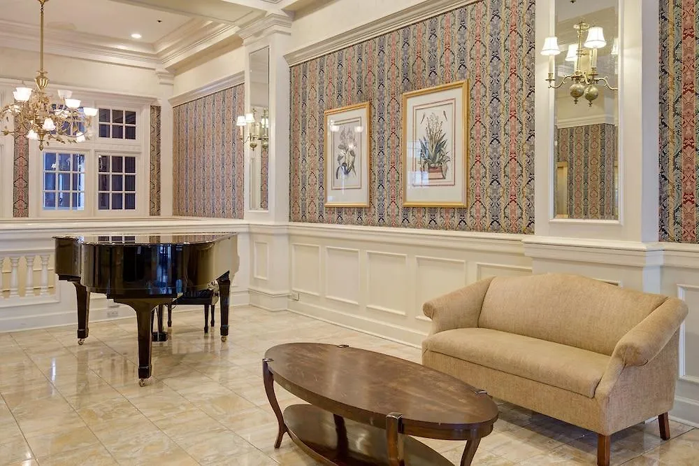 Hotel Le Meridien St. Louis Downtown